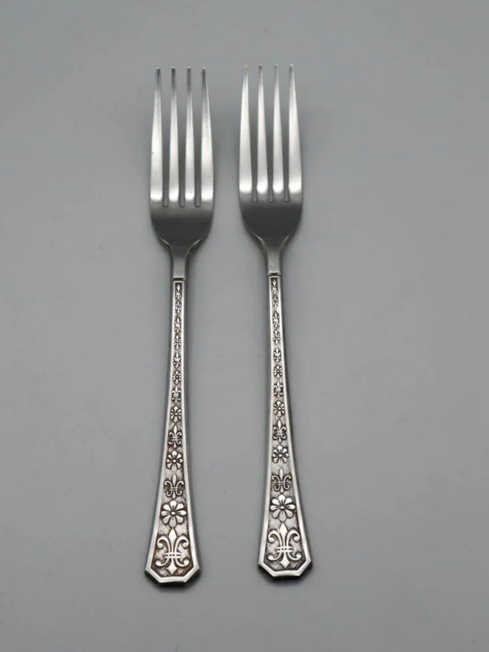 Interpur Florenz Stainless Steel Flatware Japan 2 Dinner Forks Floral Pattern